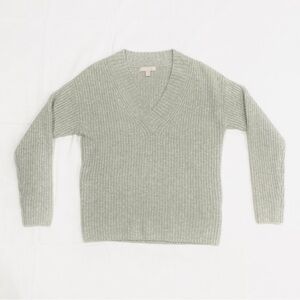 NWOT Chelsea28 Grey Oversized V-Neck Waffle Knit Sweater